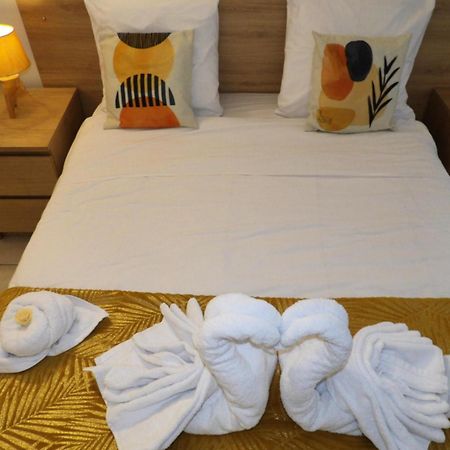 Le Cosy Wiener *Paris*Gare A 300 M*Disneyland* Champs-Sur-Marne Bagian luar foto