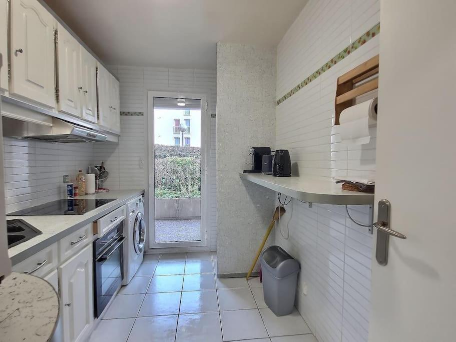 Le Cosy Wiener *Paris*Gare A 300 M*Disneyland* Champs-Sur-Marne Bagian luar foto