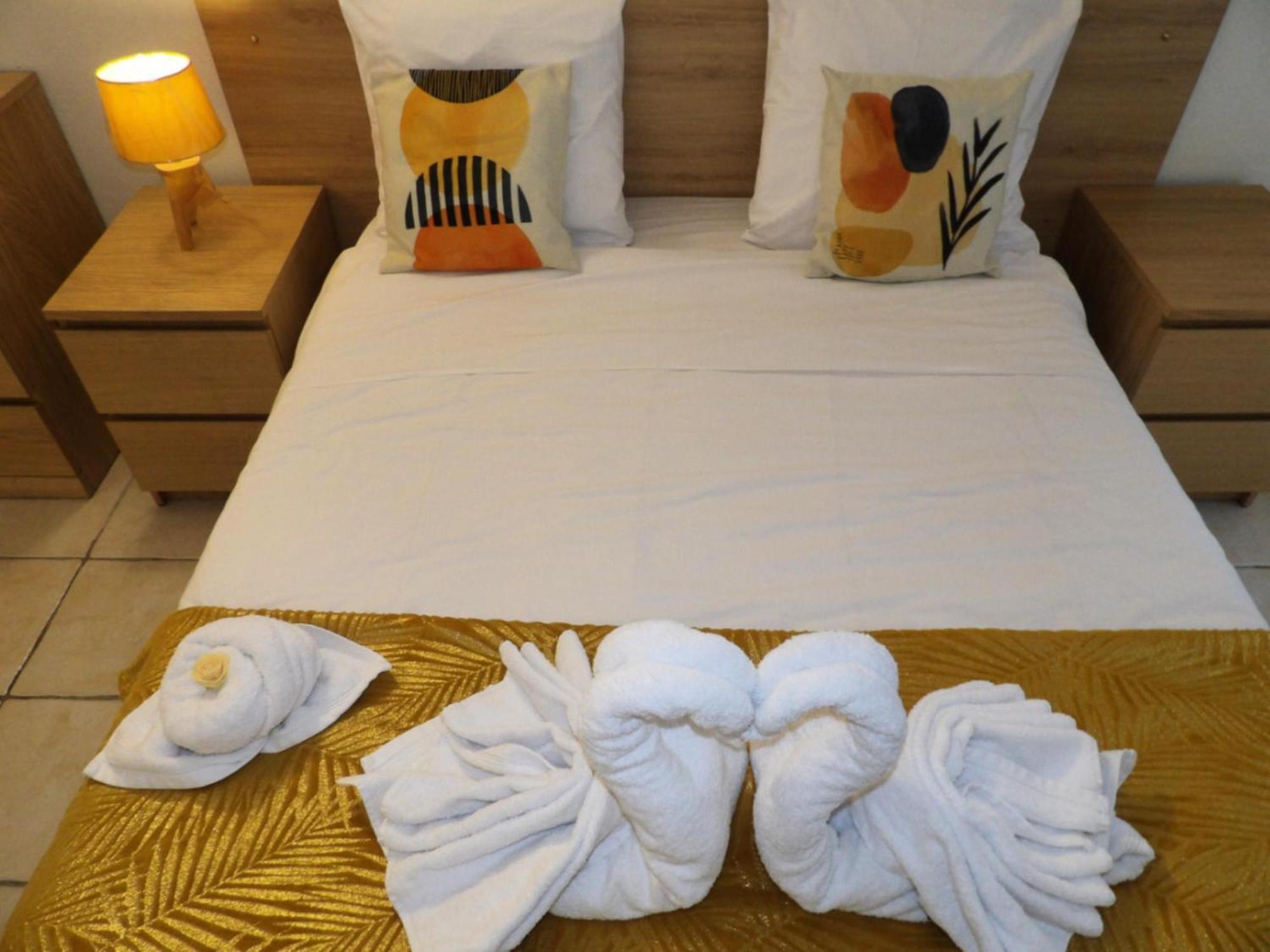 Le Cosy Wiener *Paris*Gare A 300 M*Disneyland* Champs-Sur-Marne Bagian luar foto